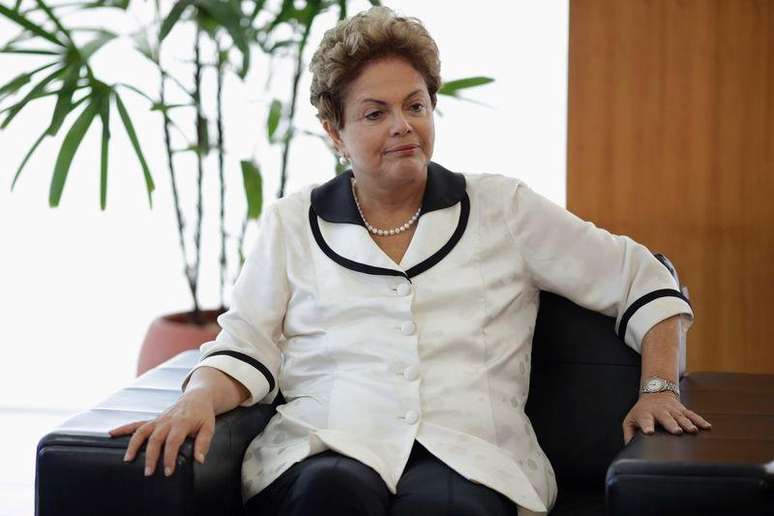 Presidente Dilma Rousseff em cerimônia no Palácio do Planalto 13/02 2015.