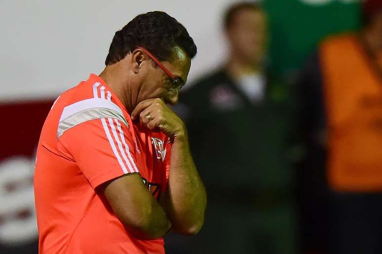 <p>Técnico não poderá comandar o Flamengo no clássico contra o Fluminense</p>