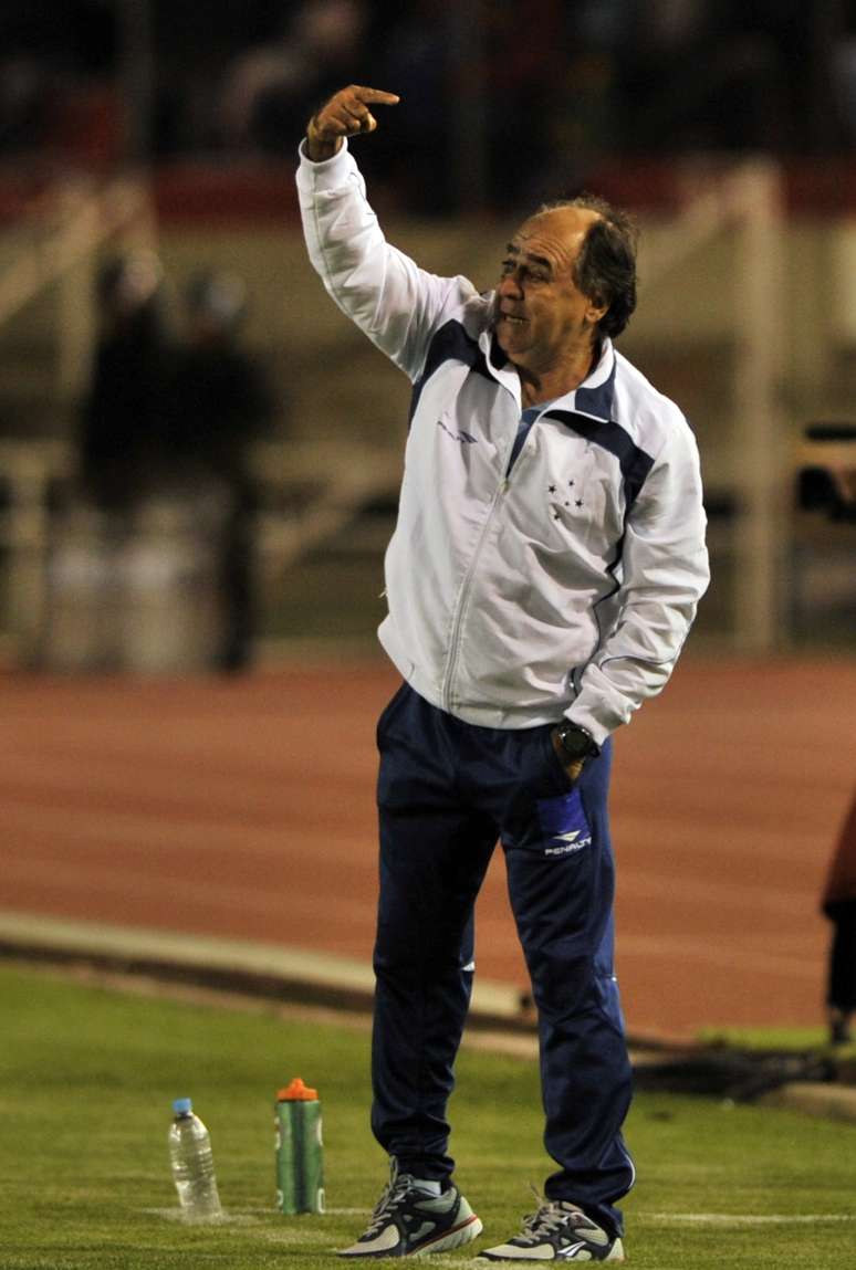 Marcelo Oliveira espera chegada de reforços no Cruzeiro