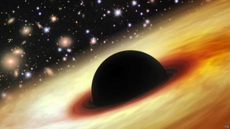 Astrônomos não conseguem explicar como um buraco negro desse tamanho se formou tão cedo na história cósmica