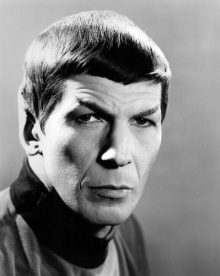 <p>Leonard Nimoy&nbsp;ficou famoso por interpretar o&nbsp;Sr. Spock em <em>Star Trek</em></p>
