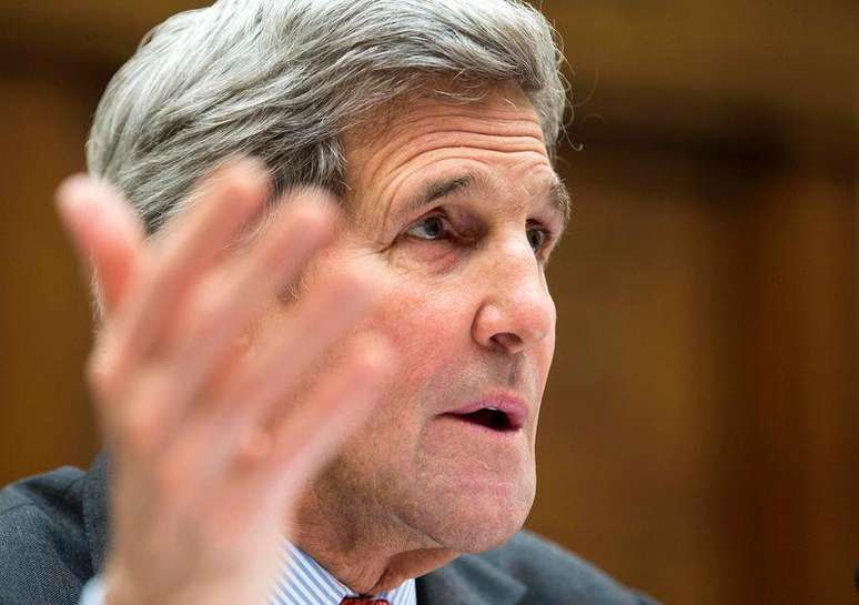 O secretário de Estado norte-americano, John Kerry, fala ao Comitê de Relações Externas da Câmara dos Deputados, em Washington. 25/02/2015