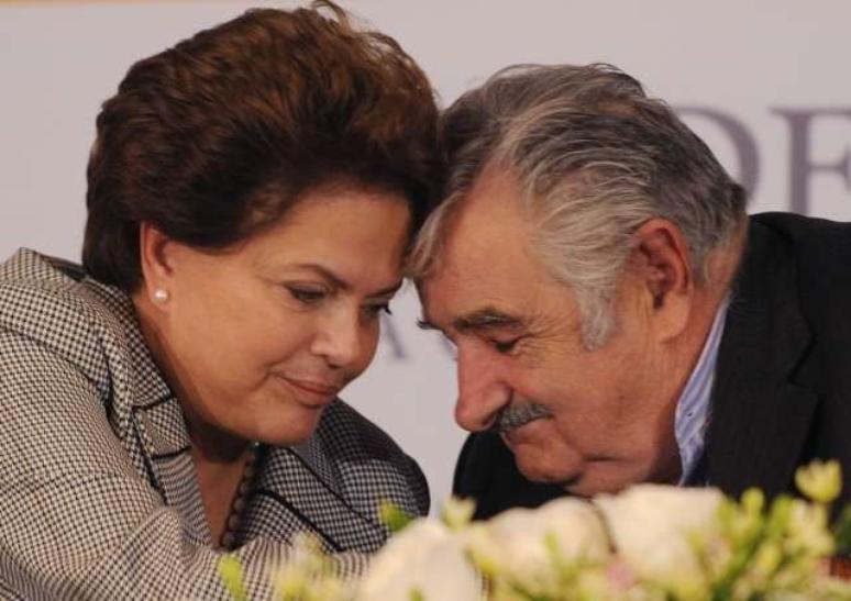 Mujica sustentou que a política de inclusão social realizada pelo governo petista no Brasil desde 2003 não foi suficiente porque ainda há "diferenças internas avassaladoras que conseguiram diminuir, mas só diminuir", e afirmou que ainda há "muito pela frente"