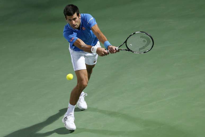 Djokovic teve chances de vencer segundo set, mas desperdiçou