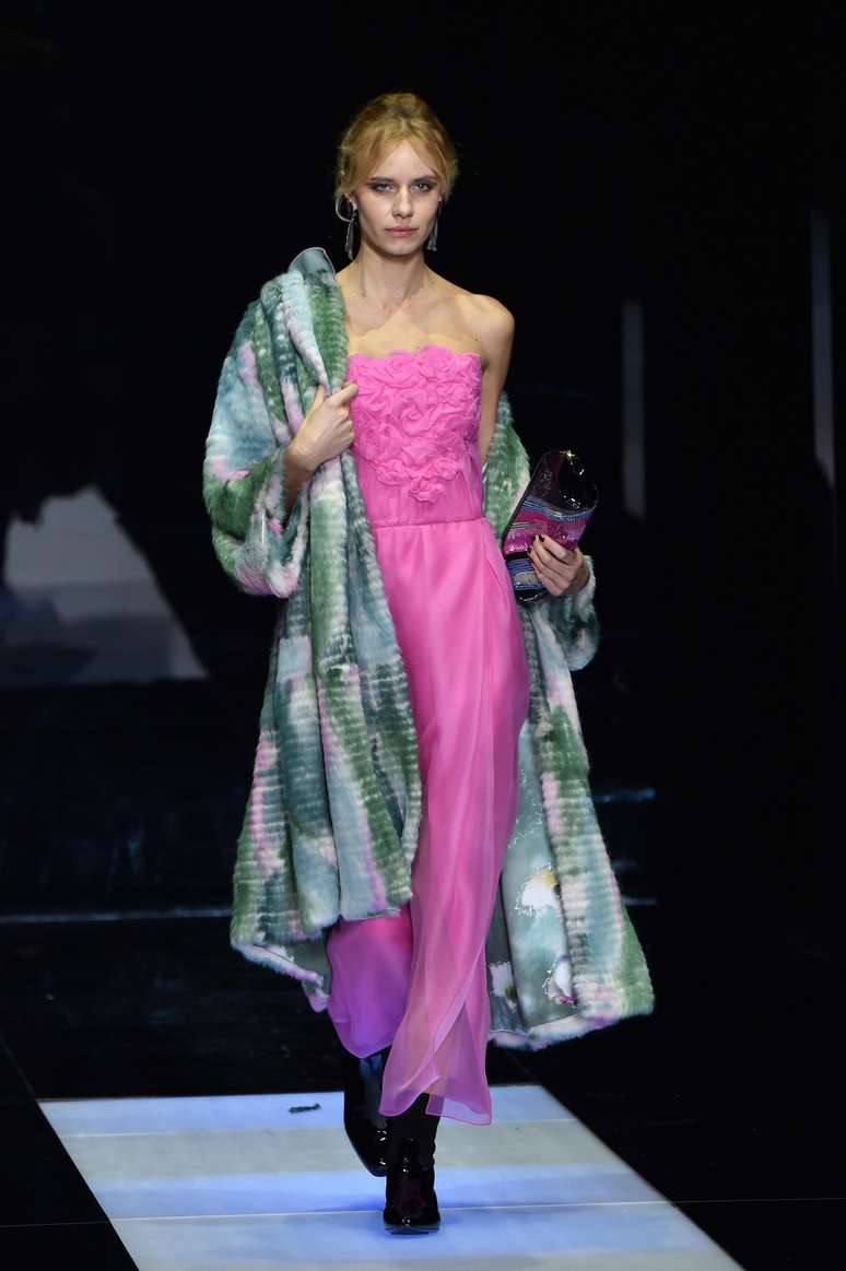 <p>E no macac&atilde;o com casaco, da mesma grife</p>