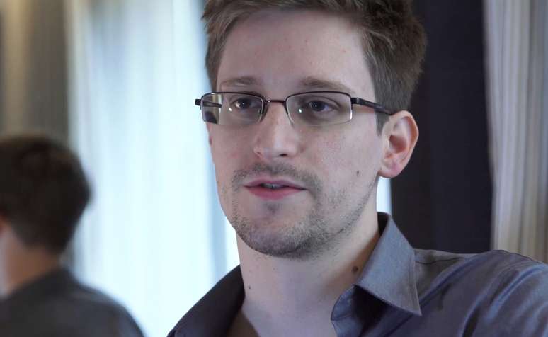 <p>Edward Snowden est&aacute; refugiado na R&uacute;ssia</p>