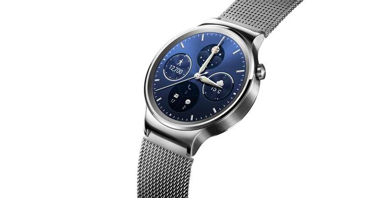 O Huawei Watch possui 512 MB de RAM, 4 GB de espaço em disco, Android Wear, opções de cores em prata, ouro ou preto e pulseiras de aço ou couro. 