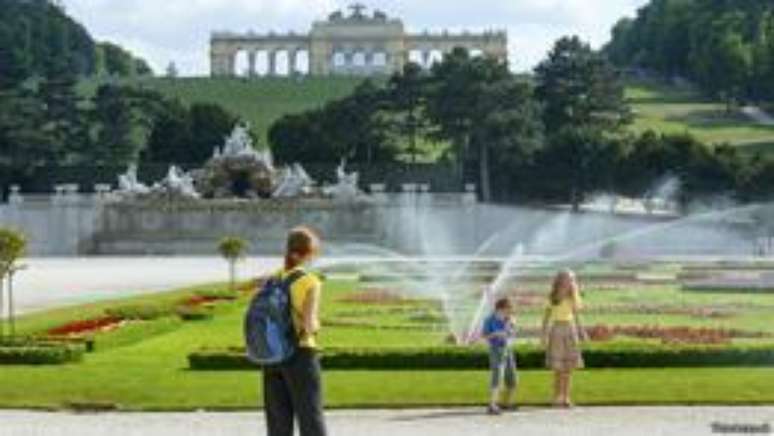 <p>Viena, na Áustria, é conhecida por suas belas paisagens e rica vida cultural</p>