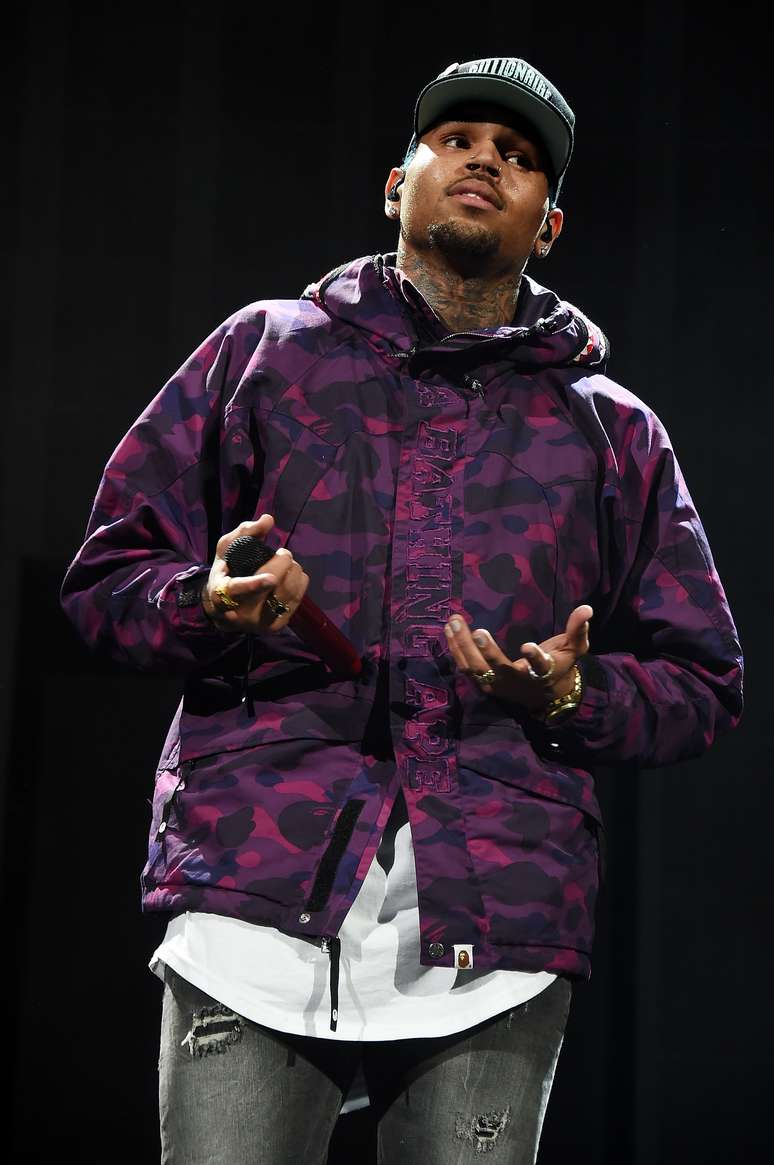 <p>Aos 25 anos, Chris Brown é pai de uma garota de 9 meses</p>