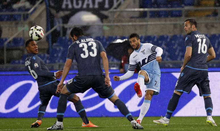 <p>Felipe Anderson é arma da Lazio para superar o Napoli e disputar a final da Copa da Itália em casa contra a Juventus</p>