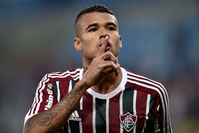 <p>Fluminense tenta se aproximar da ponta</p>