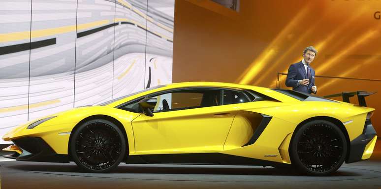 Lamborghini Aventador LP 750-04