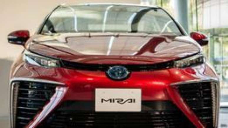 <p>Carros movidos a hidrog&ecirc;nio geram menos impacto ao meio ambiente</p>