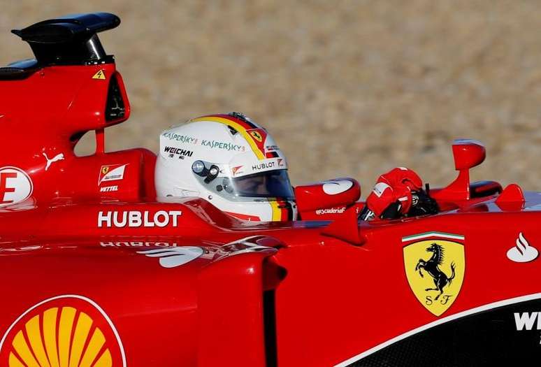 Piloto da Ferrari Sebastian Vettel em treino da pré-temporada da F1 em Jerez, na Espanha. 01/02/2015