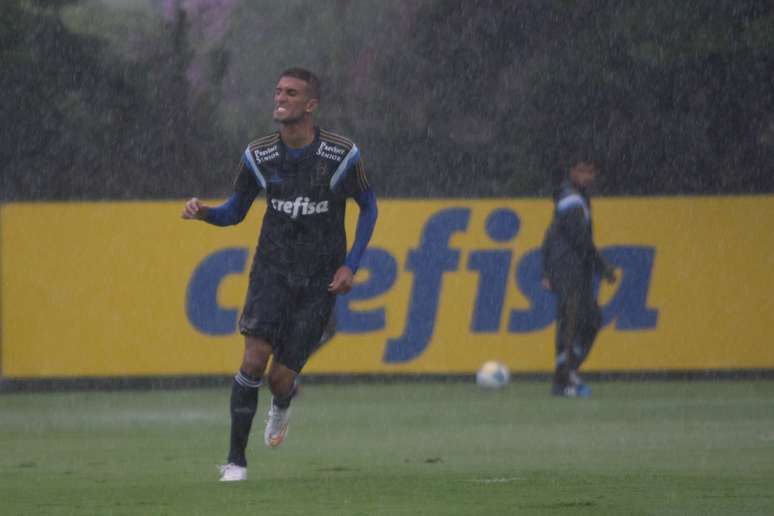 <p>Rafael Marques ser&aacute; uma das armas do Palmeiras contra Bragantino</p>