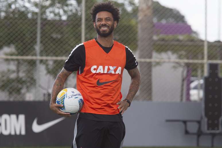 <p>Cristian busca seu espaço no Corinthians</p>