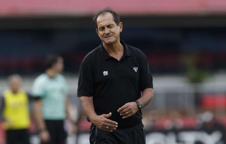 Muricy Ramalho sofre mais uma derrota para o Corinthians nesta temporada