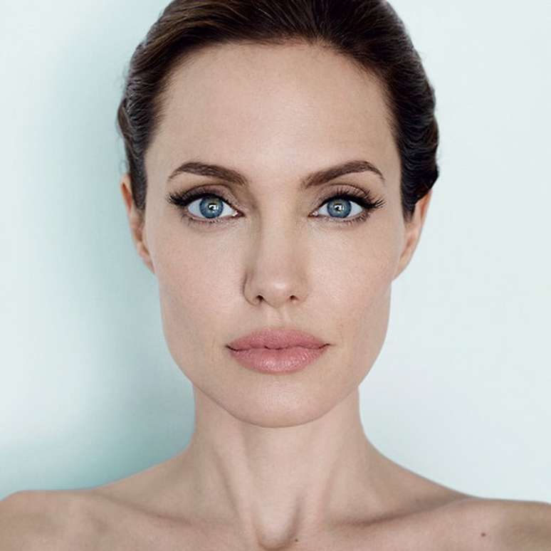 Angelina Jolie conta os truques que usa na educação dos filhos