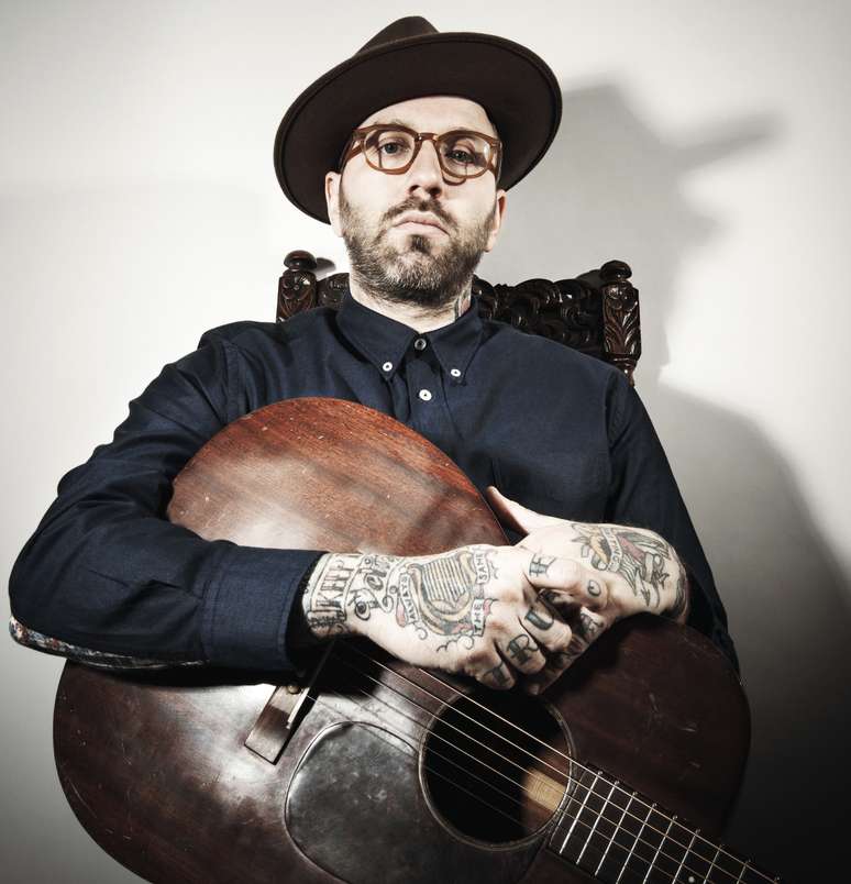 <p>Banda de Dallas Green, ex-Alexisonfire, estreia com show em São Paulo nesta quarta (11)</p>