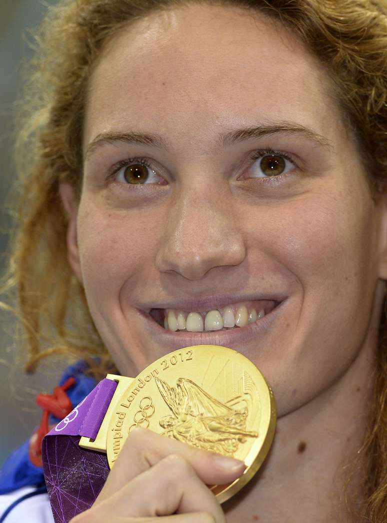 A nadadora Camille Muffat foi campeã olímpica em Londres e está entre as vítimas do acidente