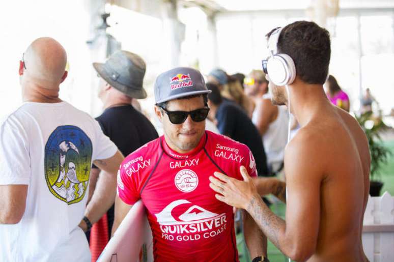 Mineirinho passou por repescagem e ter&aacute; revanche contra Mick Fanning