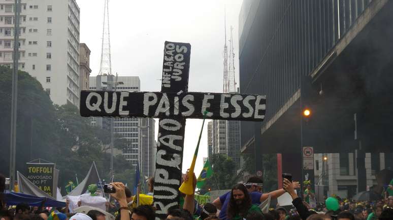 <p>Ronaldo Caiado (GO)&nbsp;disse que compareceu ao protesto na Avenida Paulista</p>