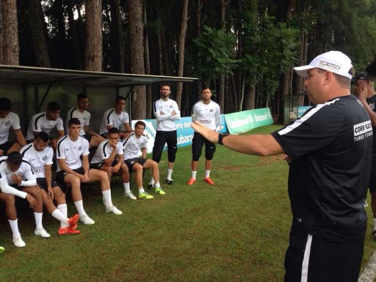 <p>Novo técnico do Santos, Marcelo Fernandes, tem três vitórias à frente do clube</p>