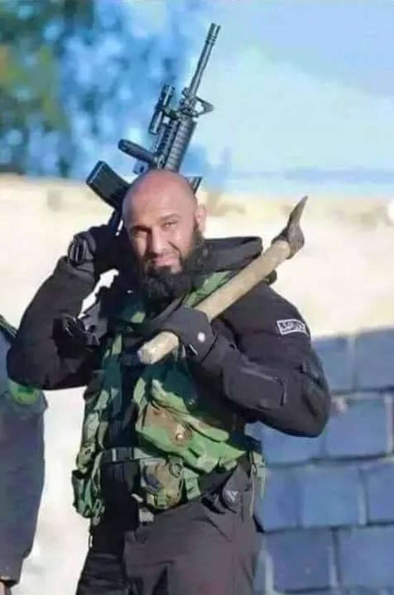 <p>Abu Azrael personifica a resposta forte e determinada que centenas de milhares de iraquianos exigem frente aos milicianos do Estado Islâmico</p>