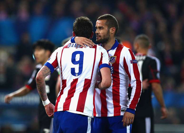 Suarez faz festa ap&oacute;s marcar para o Atl&eacute;tico de Madrid