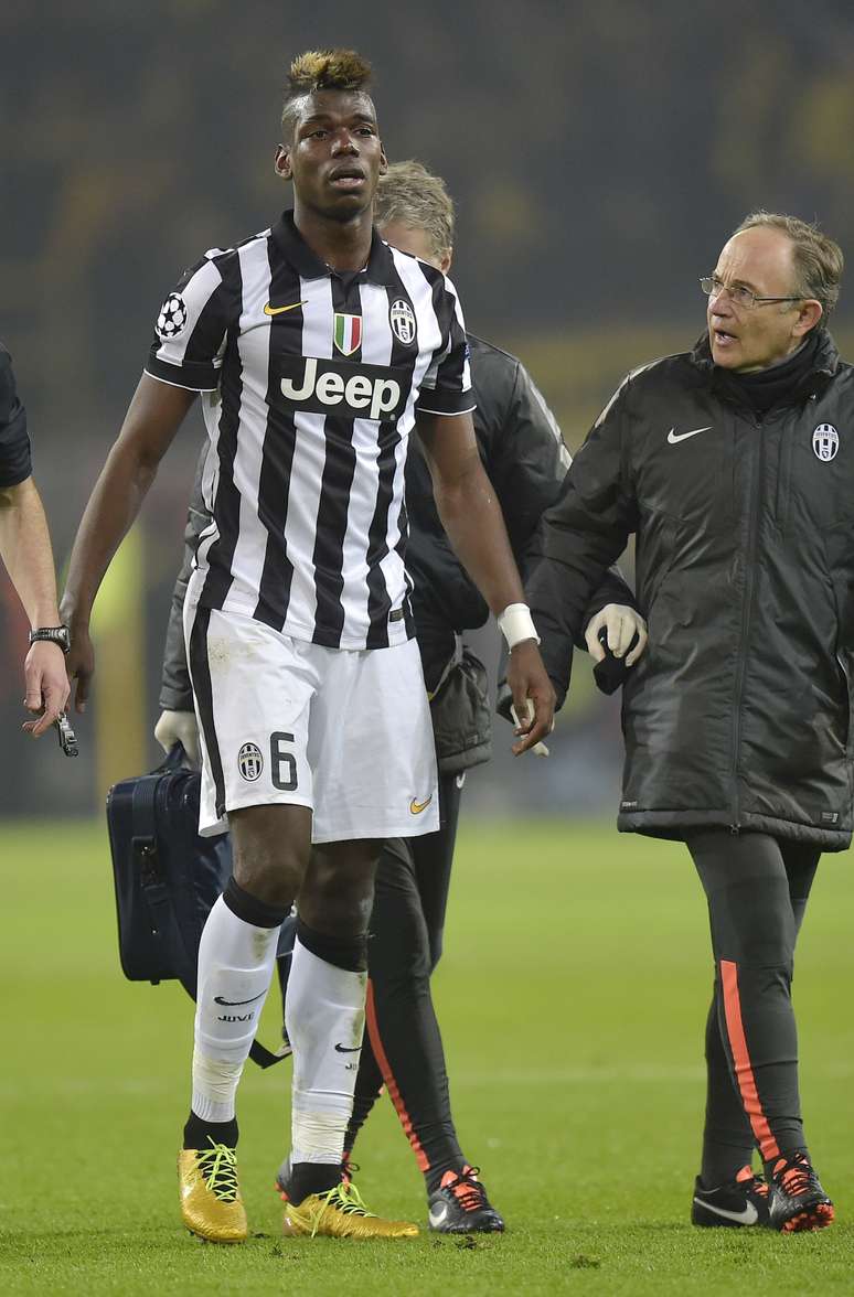Um dos destaques da Juventus na temporada, Pogba teve que deixar o campo ainda no primeiro tempo, lesionado