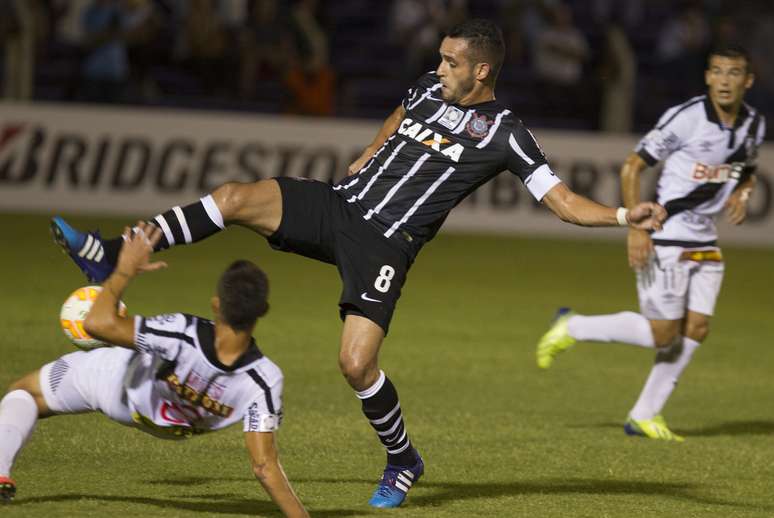 Renato Augusto jogou sem estar totalmente recuperado de lesão