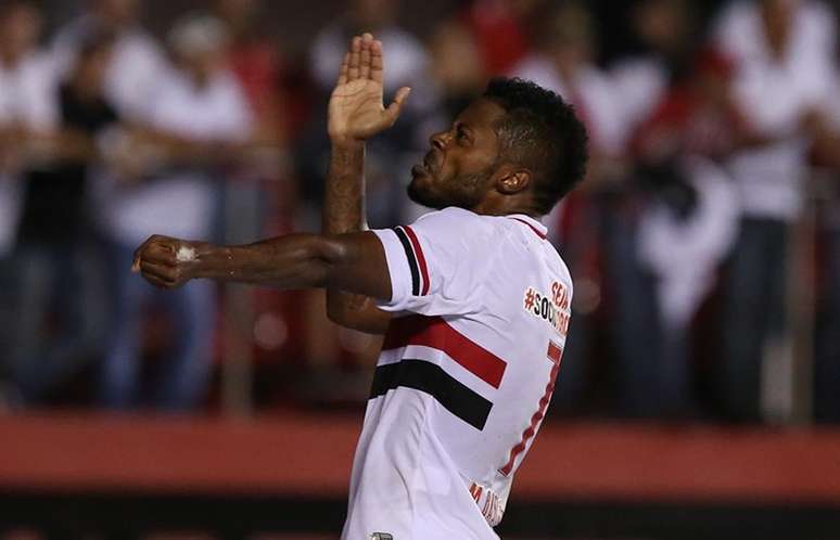 <p>Michel Bastos marcou o gol que deu mais tranquilidade ao São Paulo na Libertadores</p>