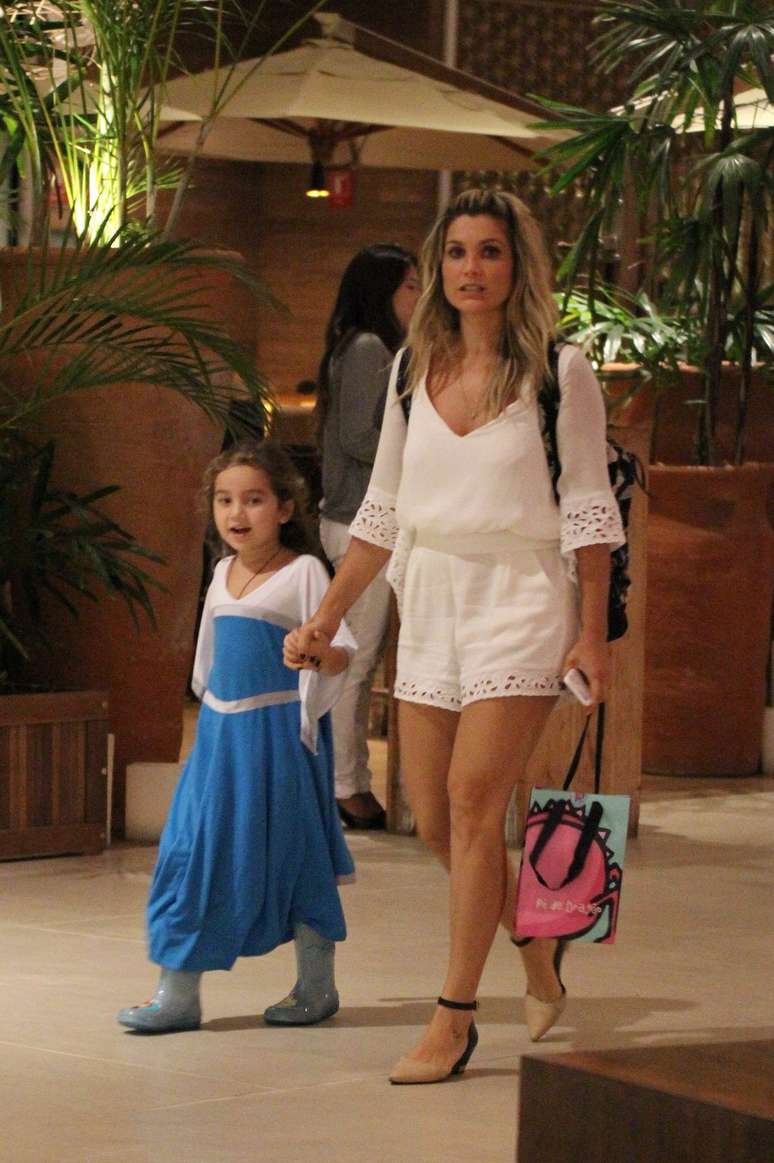 Fl&aacute;via Alessandra