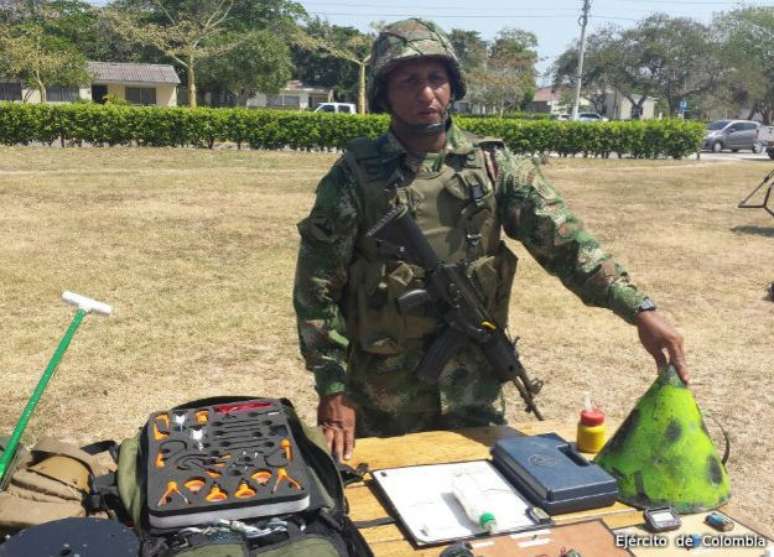 "Seu primeiro erro ao lidar com explosivos também será o seu último", diz sargento