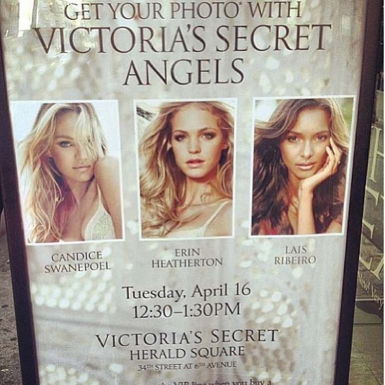 Em materiais oficiais da Victoria's Secret, Laís Ribeiro aparece como uma das angels