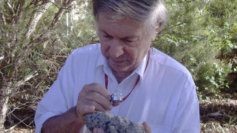 "Grandes áreas de impacto como esta podem ter tido um papel muito mais importante na evolução da Terra do que pensávamos", disse Andrew Glikson