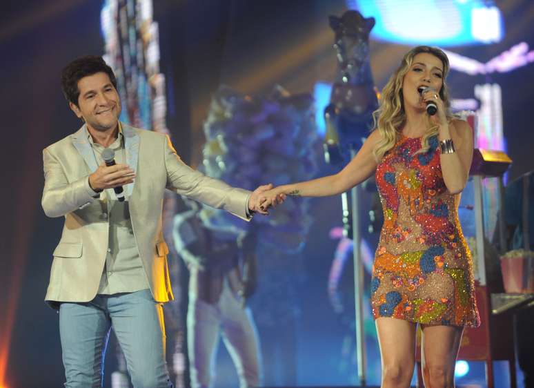 Daniel e Luiza se apresentam no palco do 'The Voice Brasil'