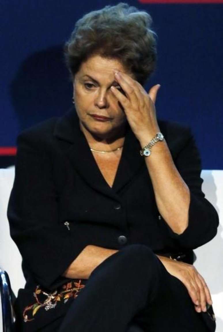 <p>Internautas não pouparam críticas à presidente Dilma Rousseff após a divulgação da inflação de março</p>