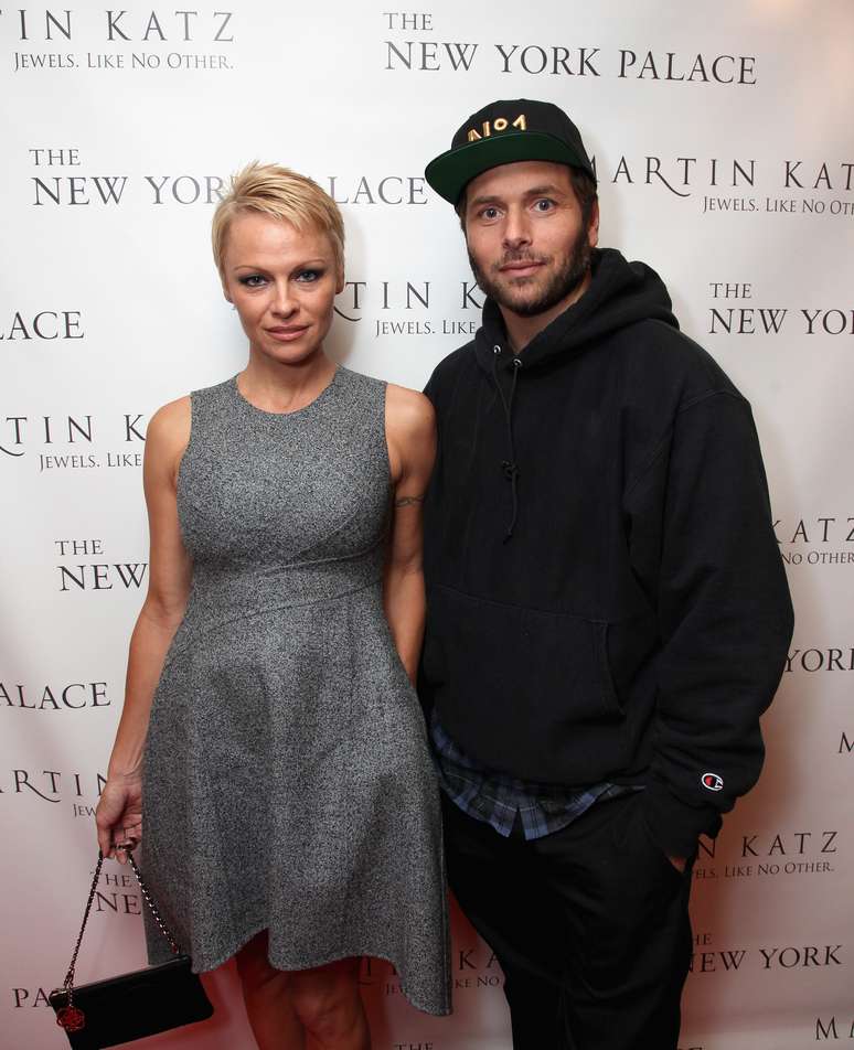 <p>Pamela Anderson teve relacionamento s&eacute;rio com&nbsp;Rick Salomon&nbsp;</p>