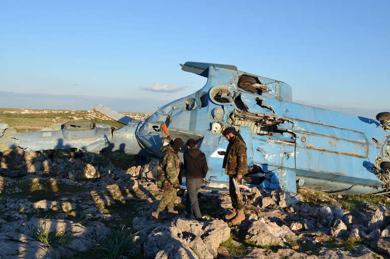 Extremistas da Frente al-Nusra tomaram helicóptero militar na Síria