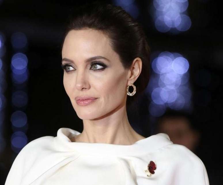 Angelina Jolie anunciou que irá retirar ovários