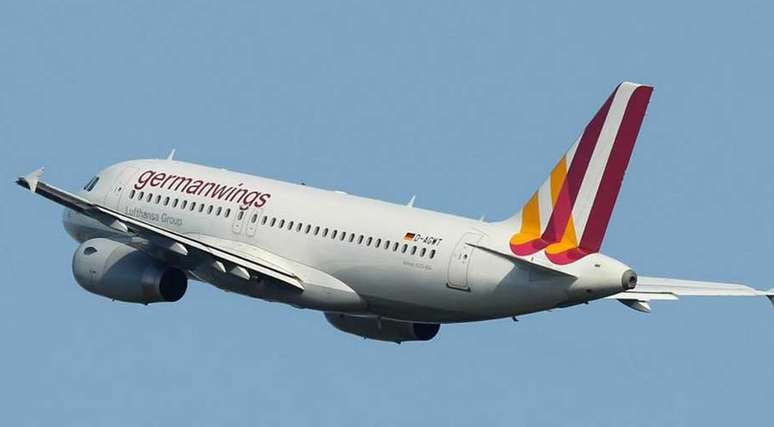 <p>O avião Airbus A320 da companhia aérea Germanwings caiu nesta terça-feira (24) na região dos Alpes franceses, perto da cidade de Barcelonnette, a cerca de 100 quilômetros ao norte de Nice</p>