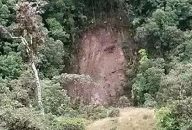 "Rosto de Jesus" é visto em penhasco na Colômbia