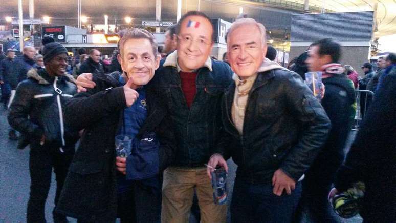 Sarkozy, Hollande e Deschamps fizeram a festa antes do jogo começar