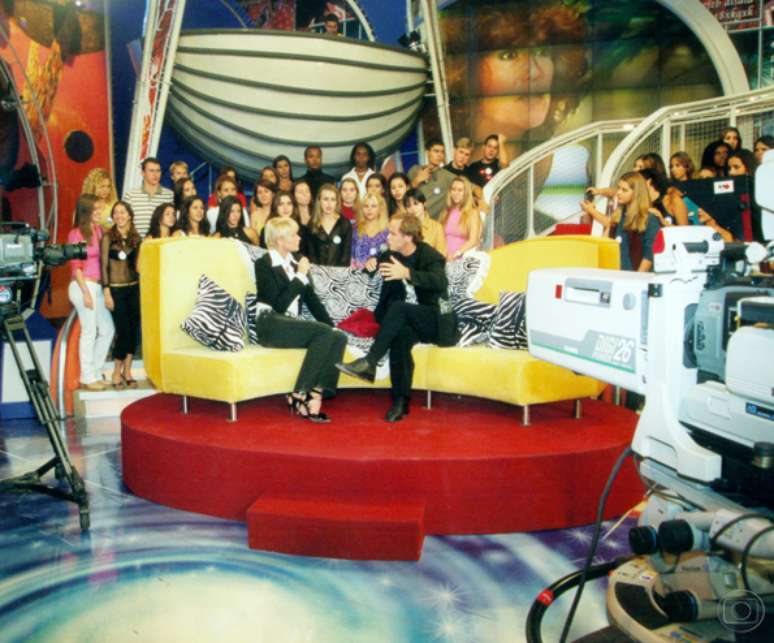 No quadro "Intimidade", Xuxa resgatava mem&oacute;rias de artistas na hora do almo&ccedil;o