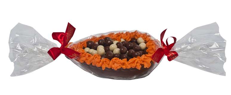 Uma das novidades da marca gaúcha Florybal é o meio ovo recheado com bolinhas de chocolate. Preço: R$ 41,70 (550 g). Informações: (54) 3905.3600 e www.lojaflorybal.com.br