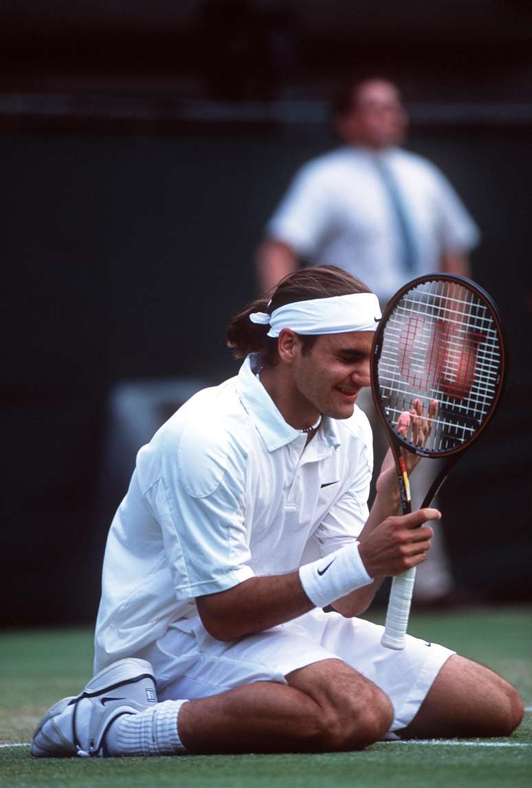 Passagem de bastão: Federer derrota Sampras em Wimbledon em 2001