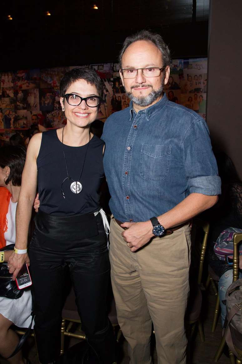 Sandra Annenberge e Ernesto Paglia foram juntos ao evento