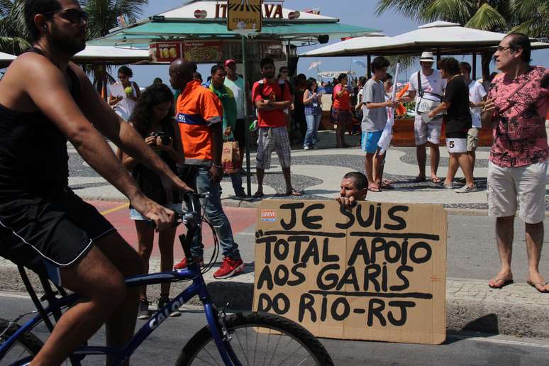 Garis protestaram neste domingo no Rio