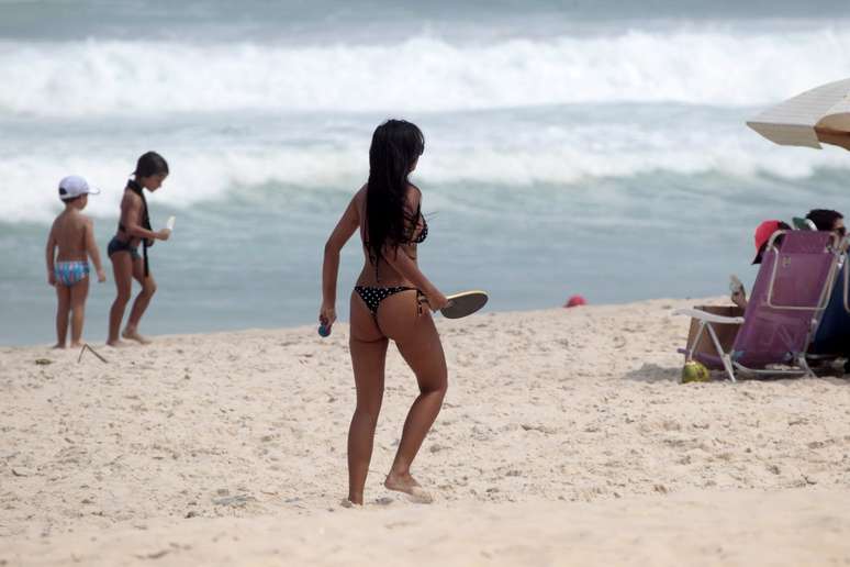 <p>Ex- BBB Talita na praia Barra da Tijuca, no Rio</p><p> </p>
